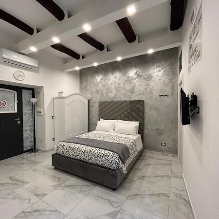 Casa Tolentino Al Centro Di Napoli Βίλα Εξωτερικό φωτογραφία